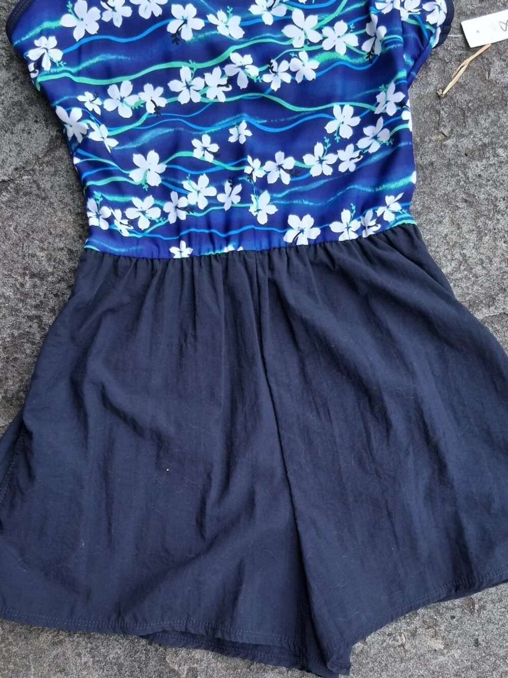 new Le Cove Size 8 Modest Swim Shorts Swimsuit One Piece Floral Black Blue - Picture 3 of 9
